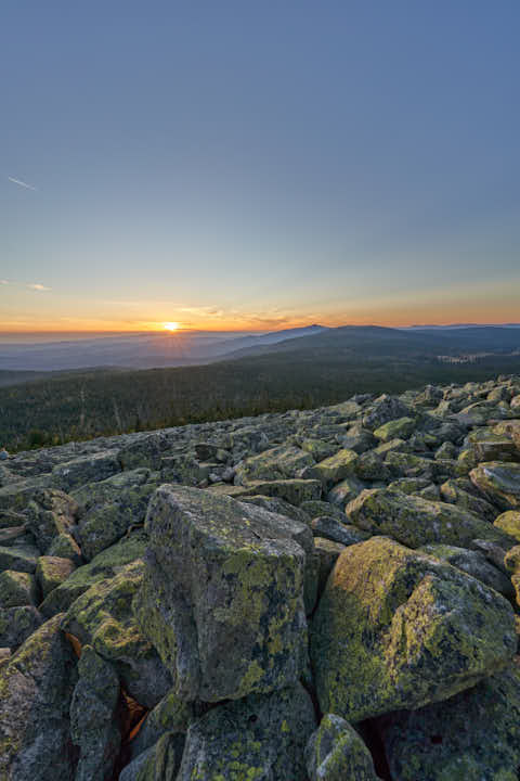 Gemeinde Neuschönau Landkreis Freyung-Grafenau Lusen Gipfel Blockmeer Sonnenuntergang (Dirschl Johann) Deutschland FRG